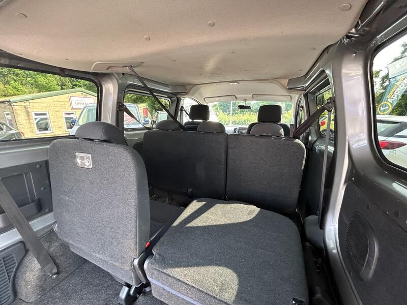 NISSAN NV200