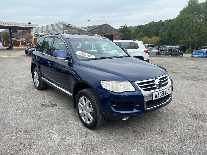 VOLKSWAGEN TOUAREG