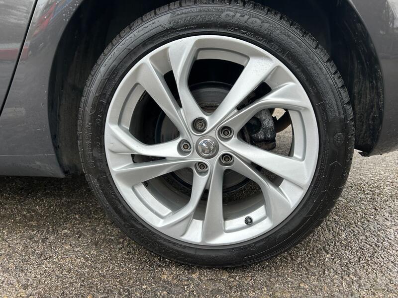 VAUXHALL ASTRA
