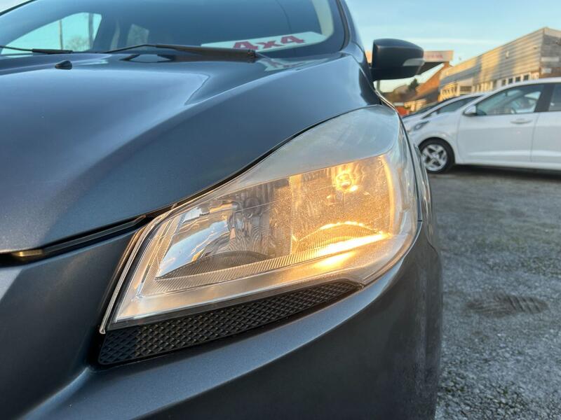 FORD KUGA