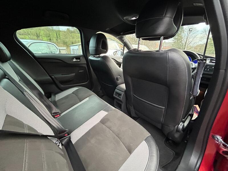 DS AUTOMOBILES DS 4 CROSSBACK