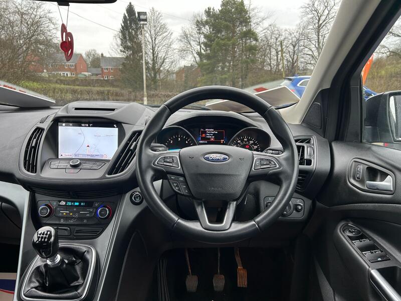 FORD KUGA