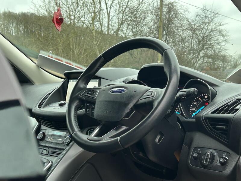 FORD KUGA