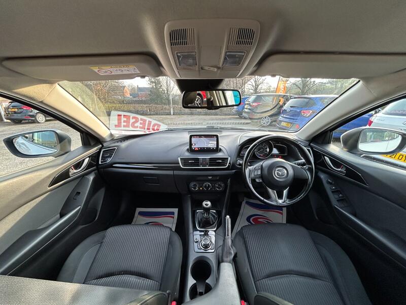 MAZDA MAZDA3