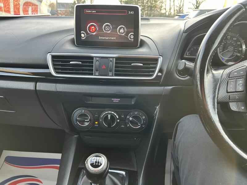 MAZDA MAZDA3