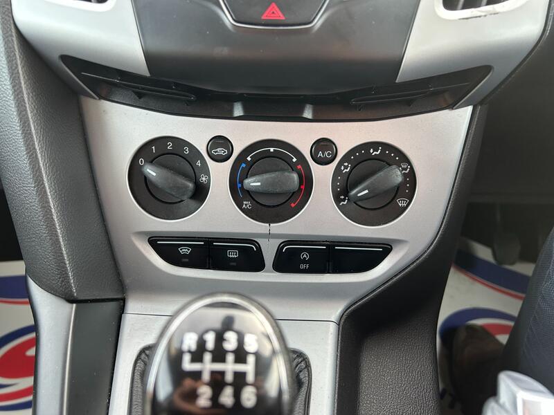 FORD FOCUS