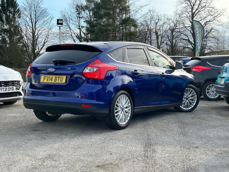 FORD FOCUS