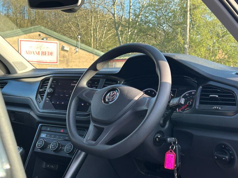 VOLKSWAGEN T-ROC