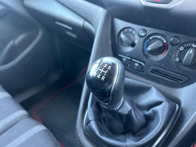 FORD TRANSIT CONNECT