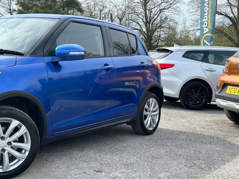 SUZUKI SWIFT