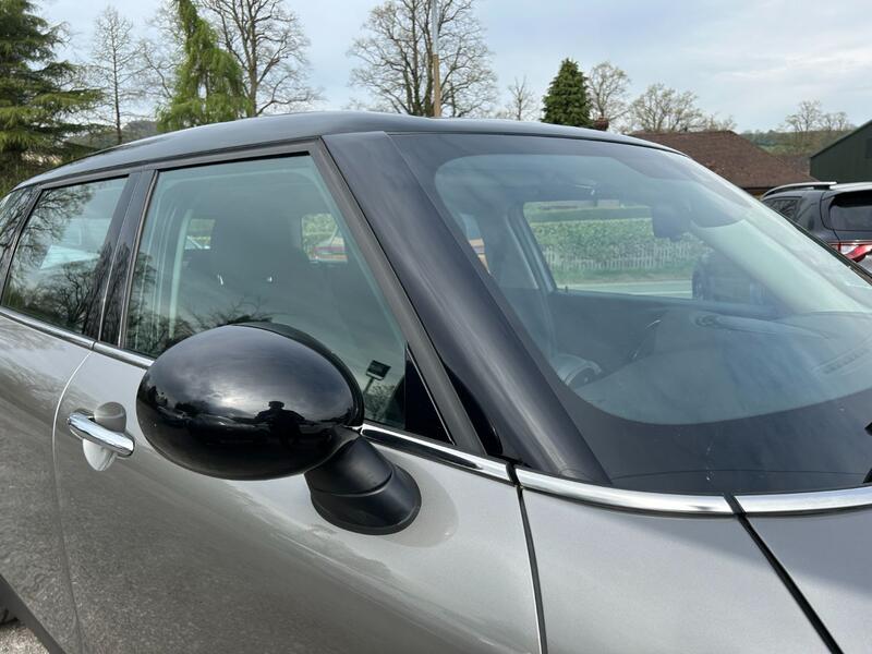 MINI CLUBMAN