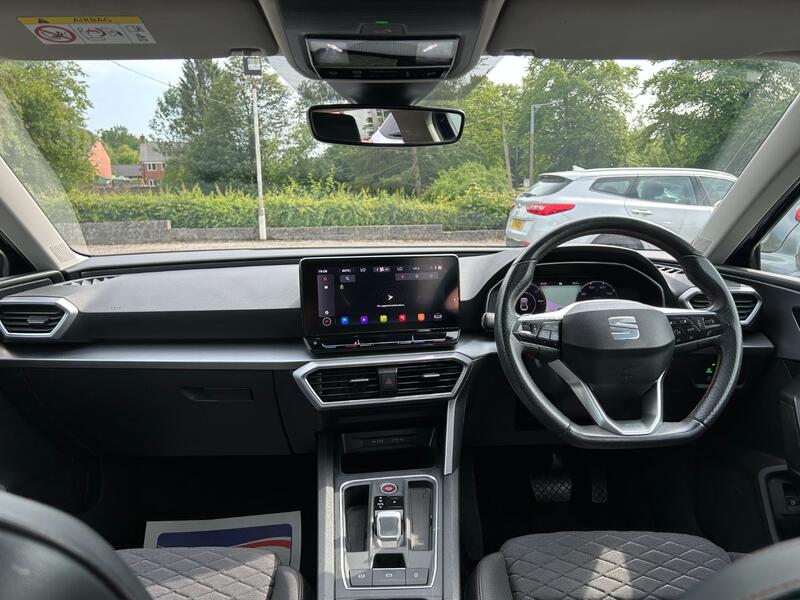 SEAT LEON