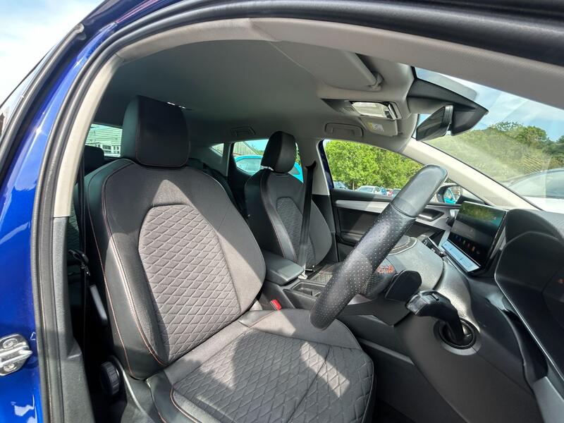 SEAT LEON