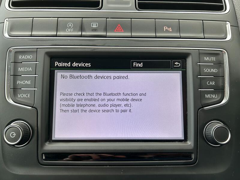 VOLKSWAGEN POLO
