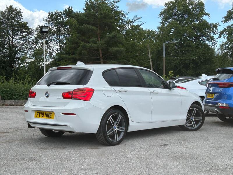 BMW 1 SERIES