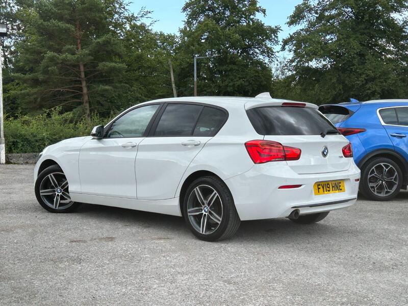 BMW 1 SERIES